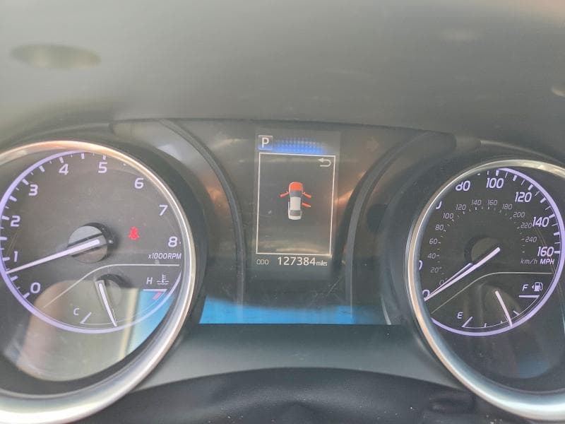 2018 TOYOTA CAMRY LE 9