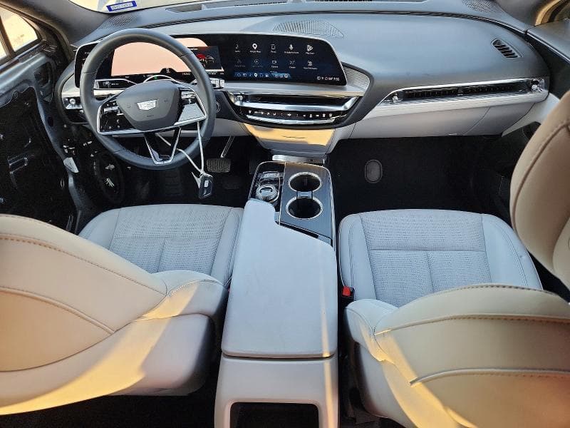 2024 CADILLAC LYRIQ LUXURY 8