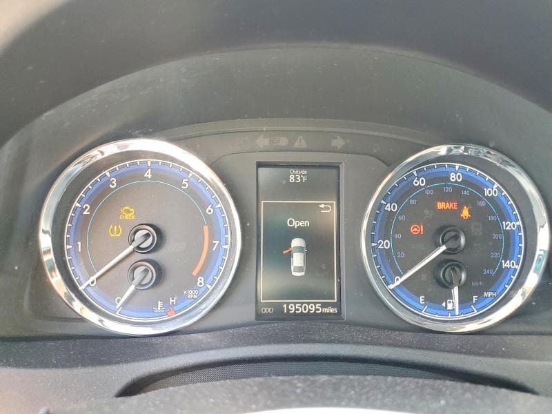 2018 TOYOTA COROLLA SE 9