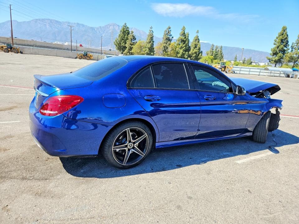 2018 MERCEDES-BENZ C 300 3