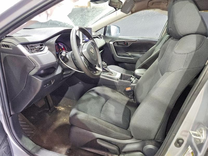 2023 TOYOTA RAV4 LE 7