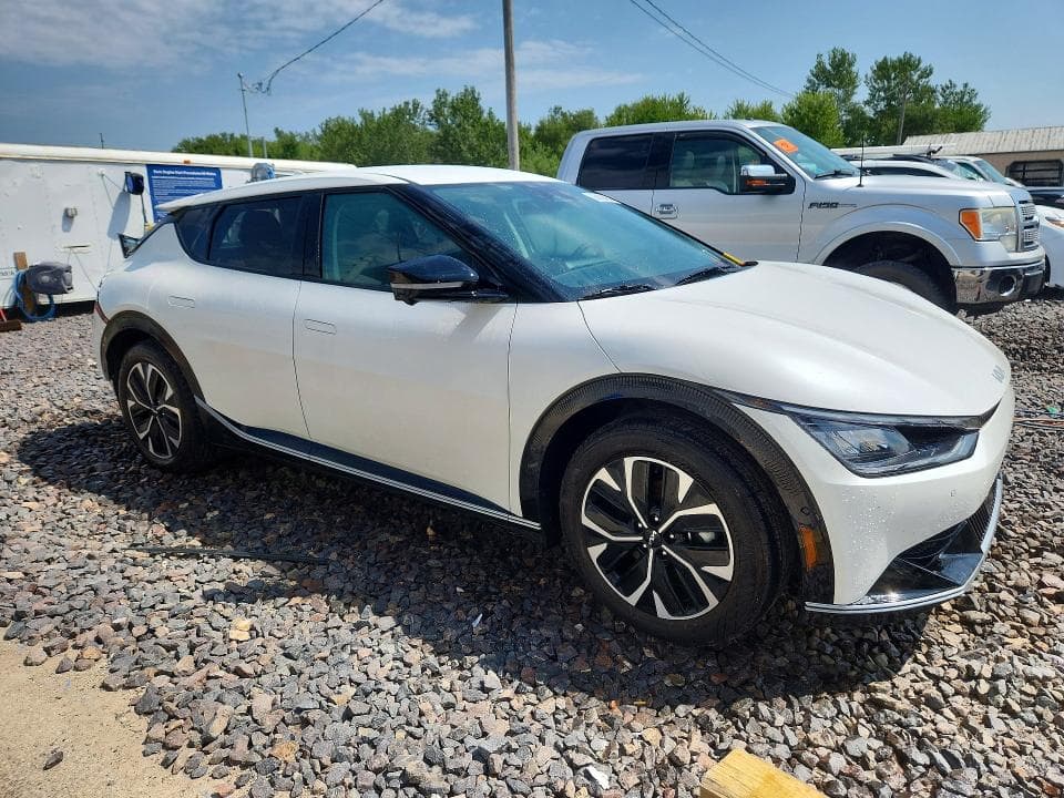 2023 KIA EV6 WIND 4