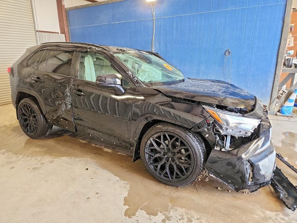 2025 TOYOTA RAV4 XLE PREMIUM 4