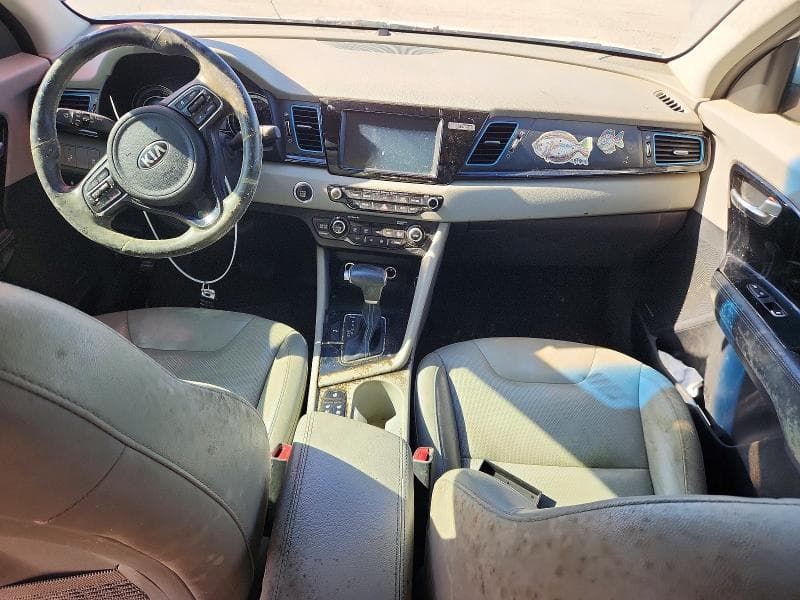 2017 KIA NIRO EX TOURING 8