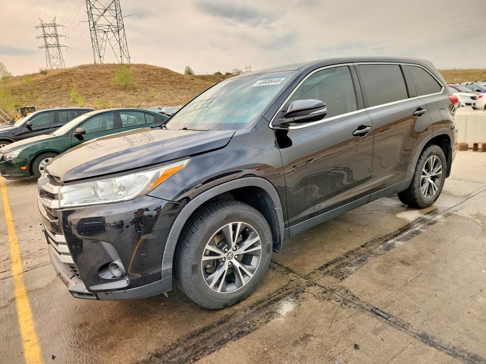 2019 TOYOTA HIGHLANDER LE - 1