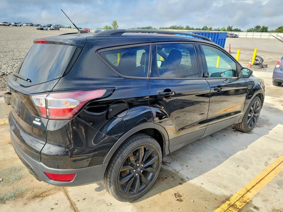 2018 FORD ESCAPE SE 3