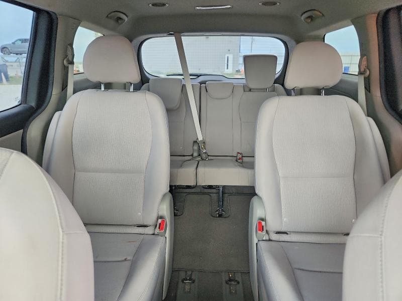 2021 KIA SEDONA LX 10