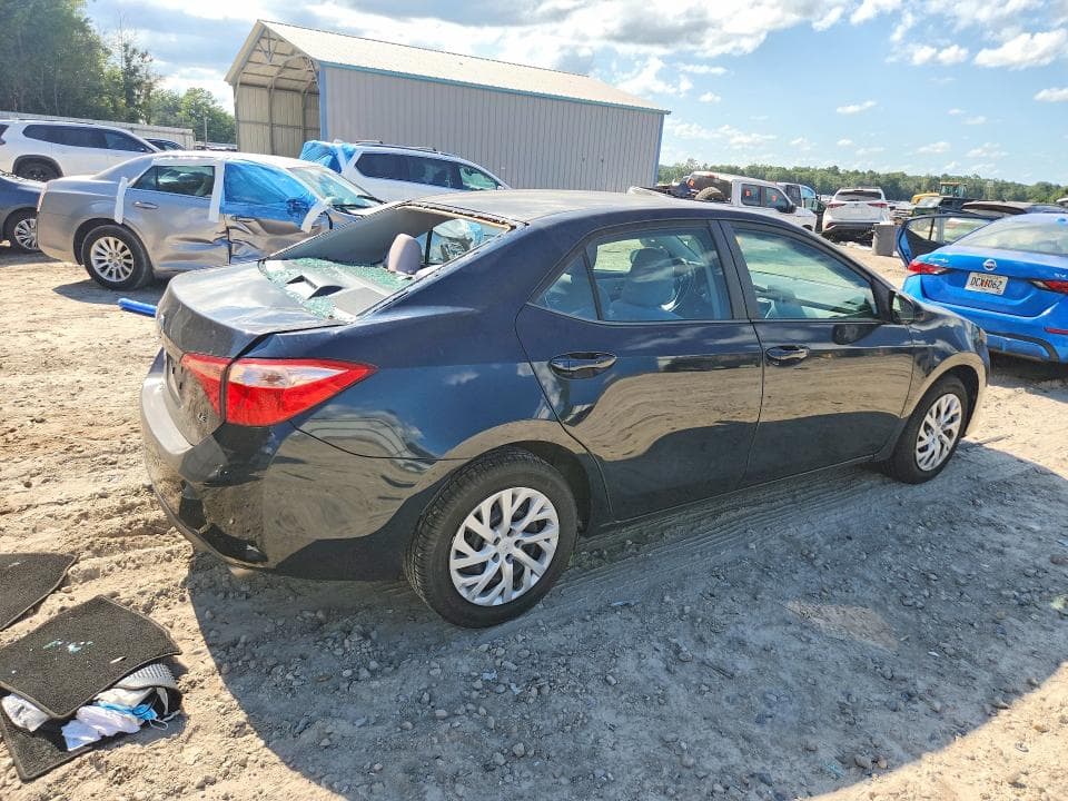 2018 TOYOTA COROLLA LE 3