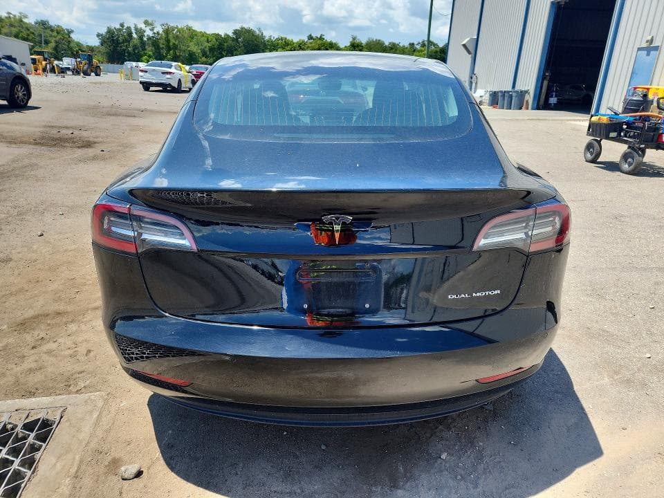 2018 TESLA MODEL 3 6