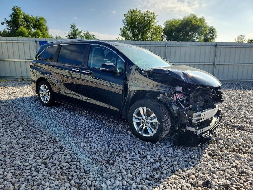 2024 TOYOTA SIENNA LIMITED 7-PASSENGER 4