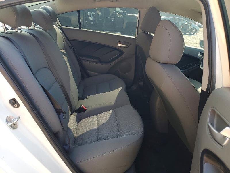 2017 KIA FORTE LX 10