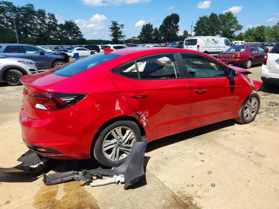2020 HYUNDAI ELANTRA 3