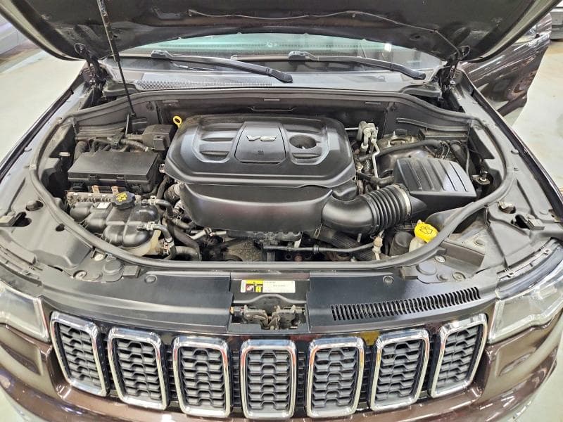 2017 JEEP GRAND CHEROKEE LIMITED 12