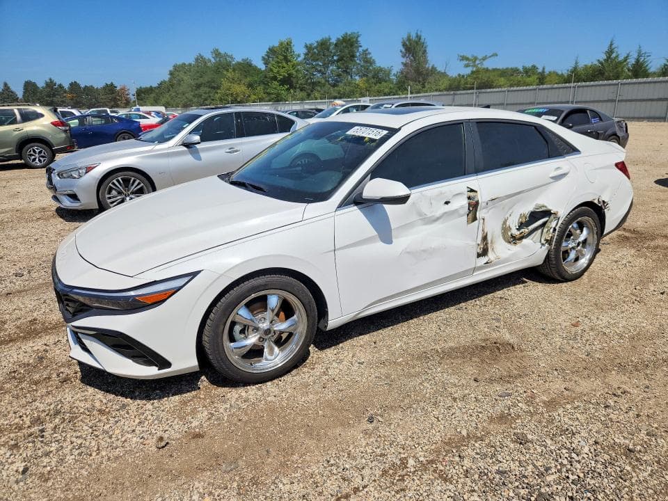 2024 HYUNDAI ELANTRA LIMITED - 1
