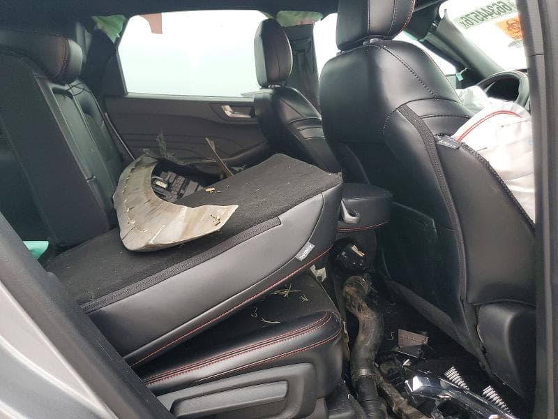 2024 FORD ESCAPE ST LINE 11