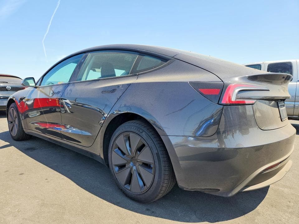 2026 TESLA MODEL 3 2