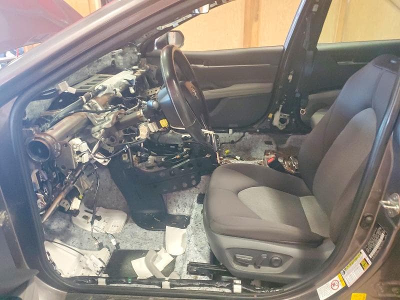 2019 TOYOTA CAMRY LE 7