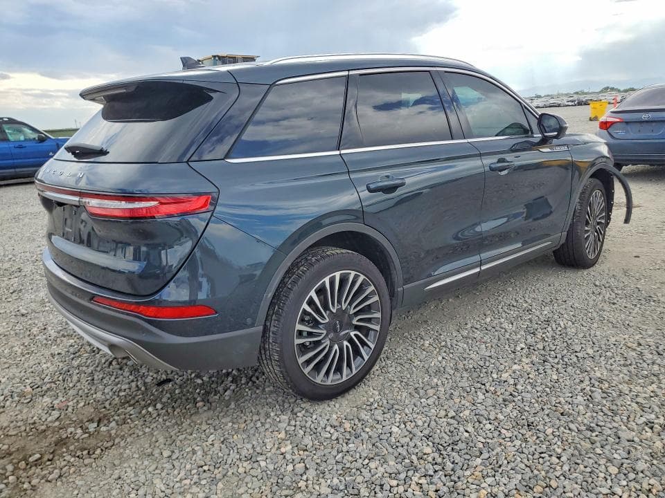 2022 LINCOLN CORSAIR RESERVE 3
