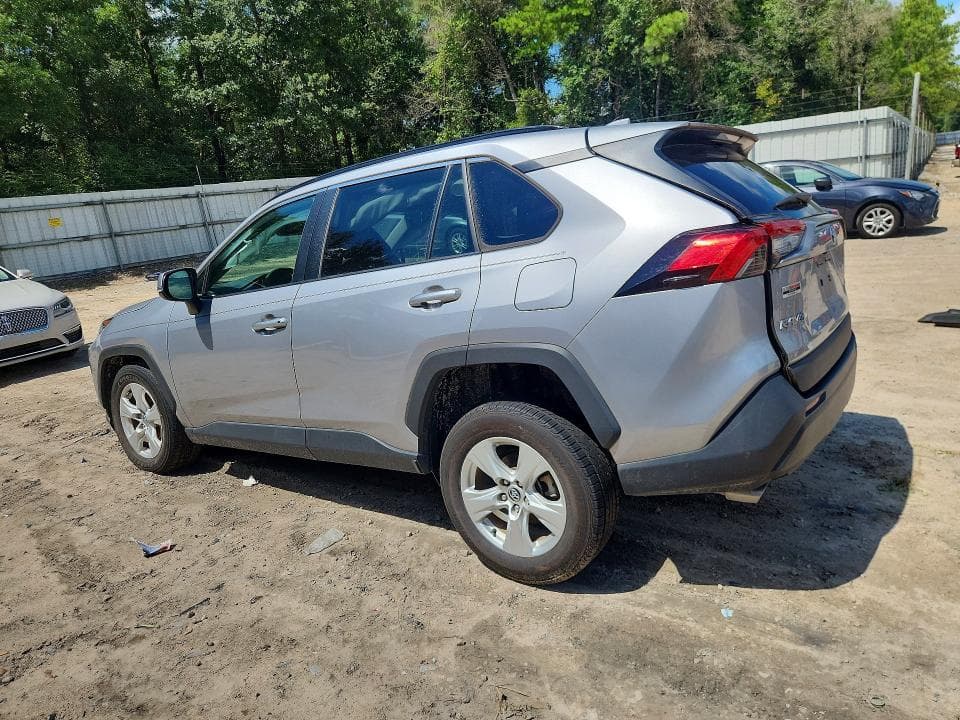 2021 TOYOTA RAV4 XLE 2