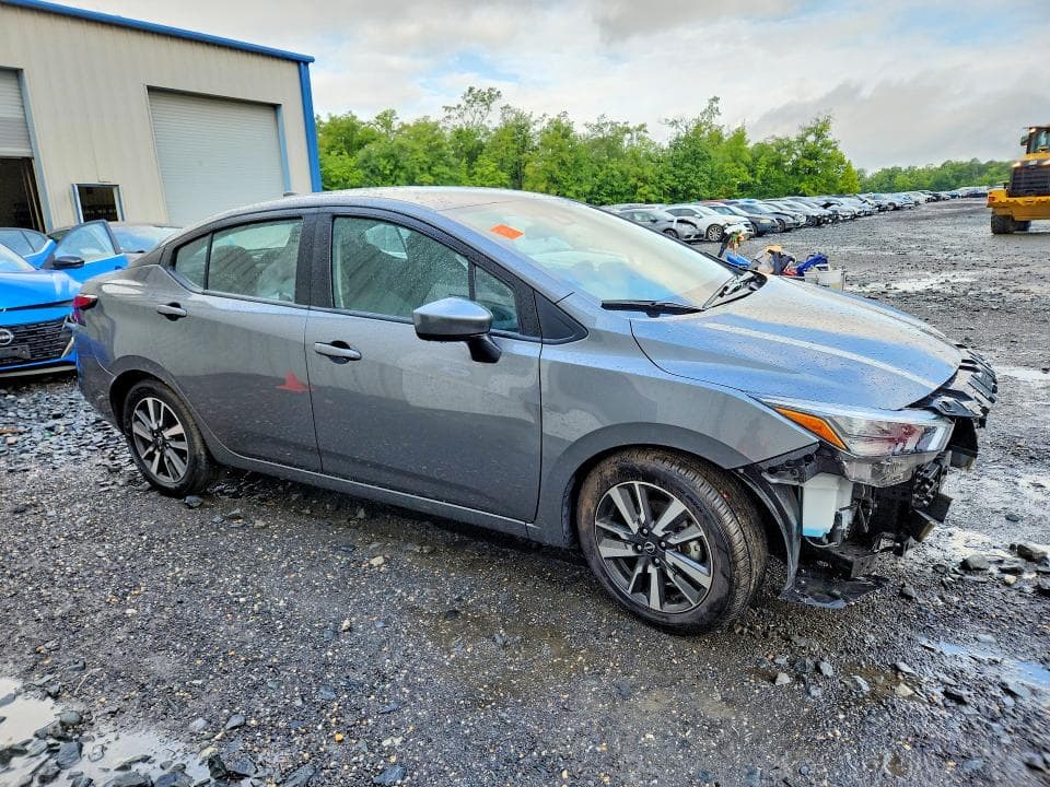 2025 NISSAN VERSA SV 4