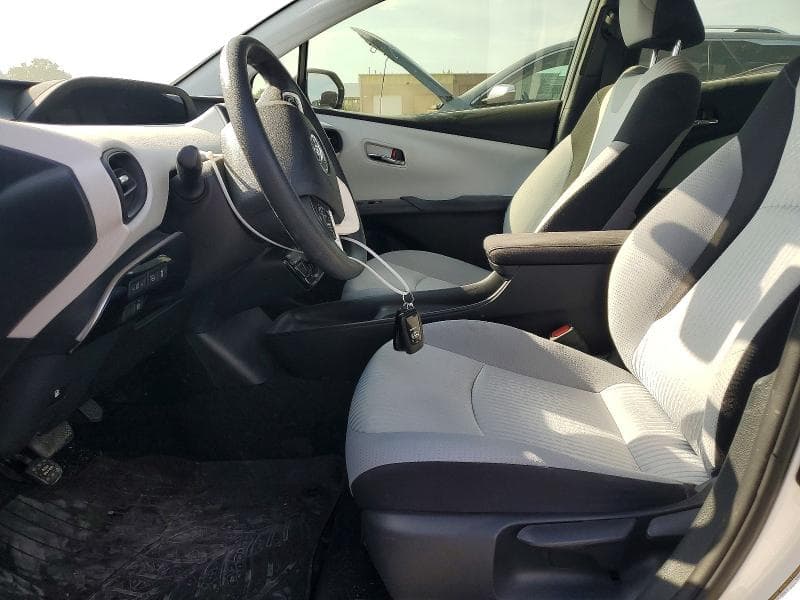 2018 TOYOTA PRIUS TWO 7