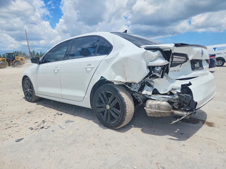 2018 VOLKSWAGEN JETTA SPORT 2