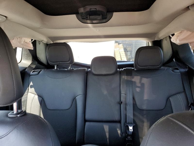 2017 JEEP RENEGADE TRAILHAWK 10