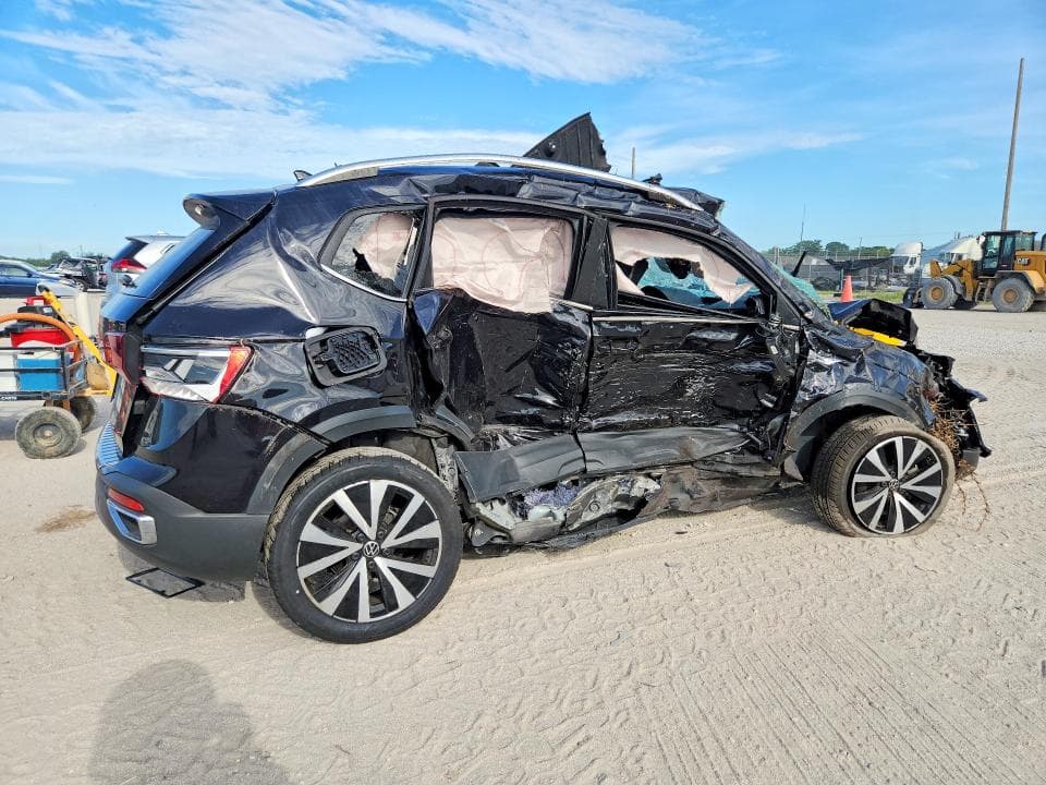 2024 VOLKSWAGEN TAOS SE 3