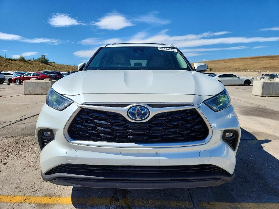 2023 TOYOTA HIGHLANDER HYBRID XLE 5