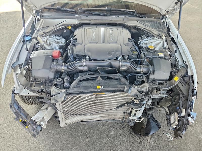 2018 JAGUAR XE PORTFOLIO LE 11