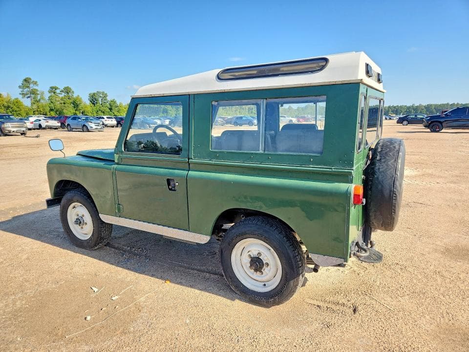 1983 LAND ROVER DEFENDER 2