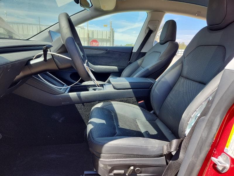 2026 TESLA MODEL Y 7