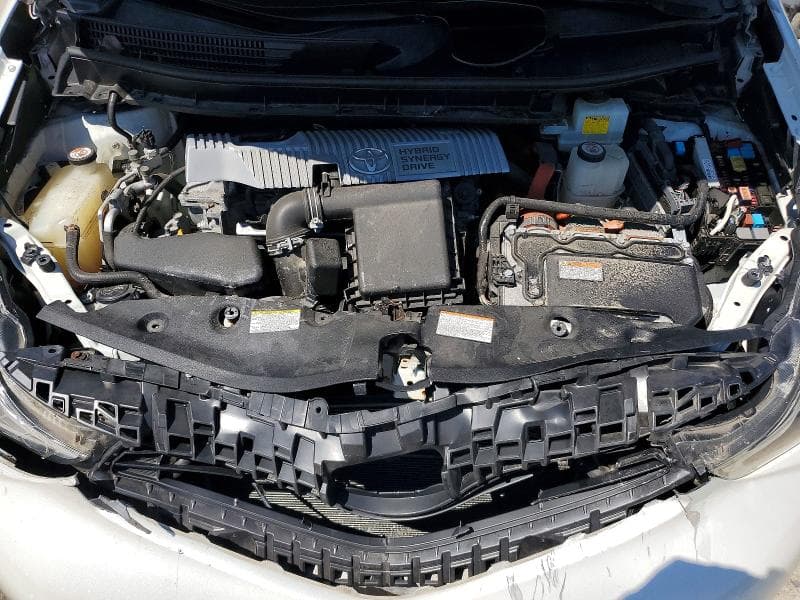 2017 TOYOTA PRIUS V FIVE 11