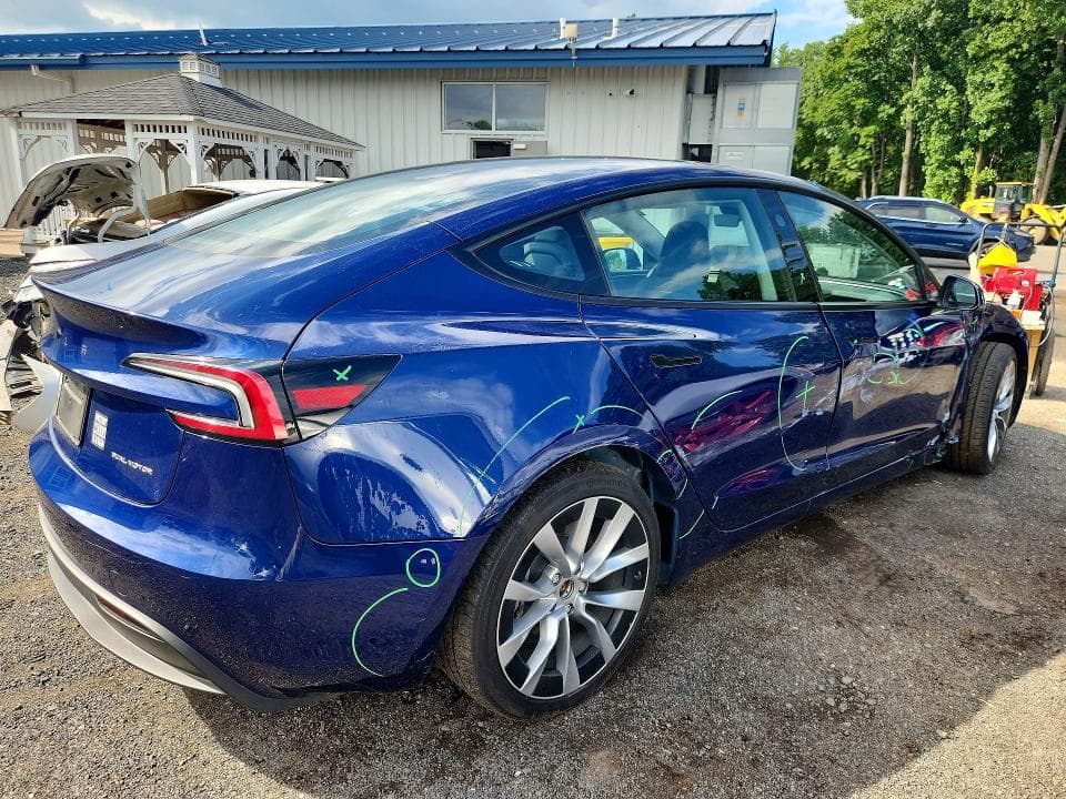 2024 TESLA MODEL 3 3
