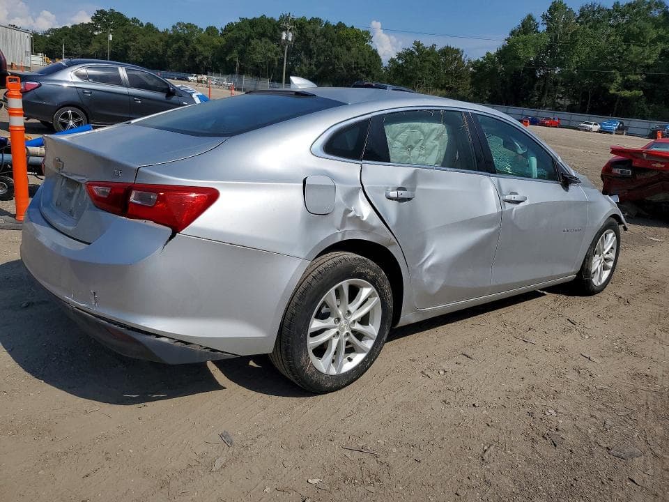 2017 CHEVROLET MALIBU LT 3