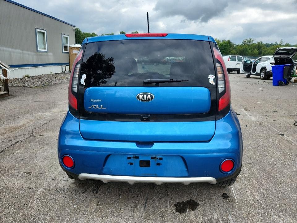 2018 KIA SOUL + 6