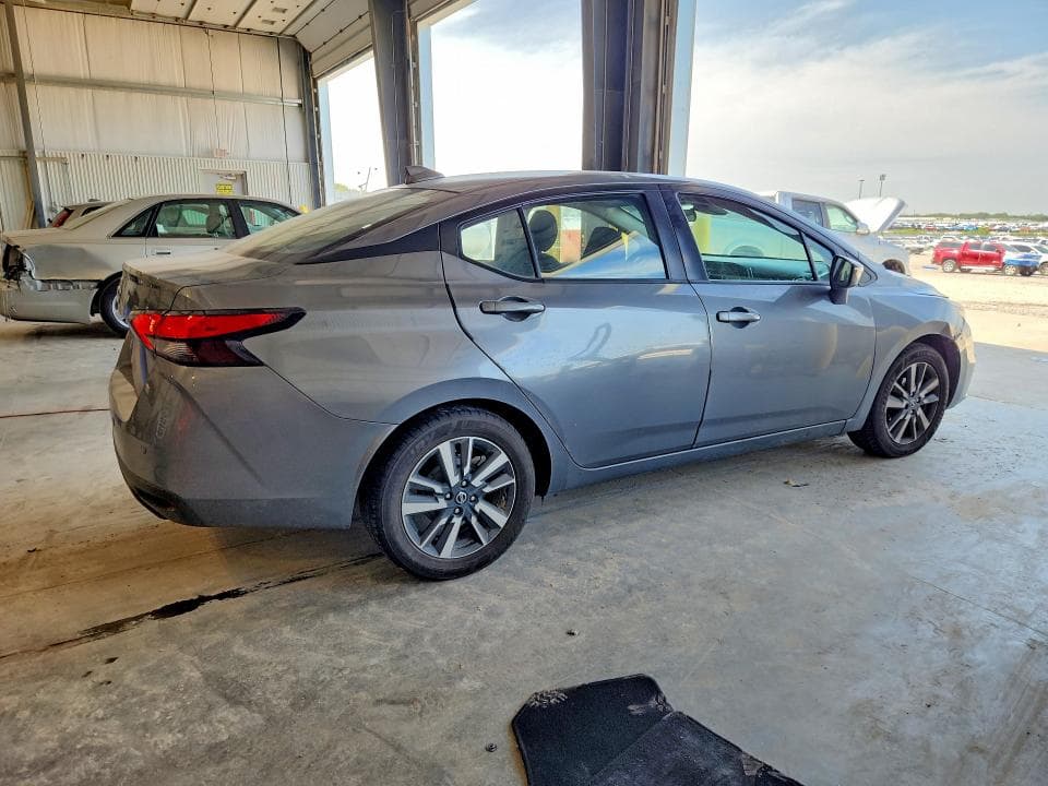 2021 NISSAN VERSA SV 3