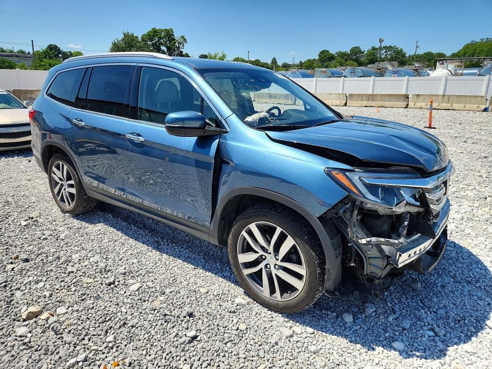 2017 HONDA PILOT ELITE 4