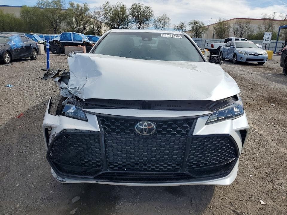 2019 TOYOTA AVALON XSE 5