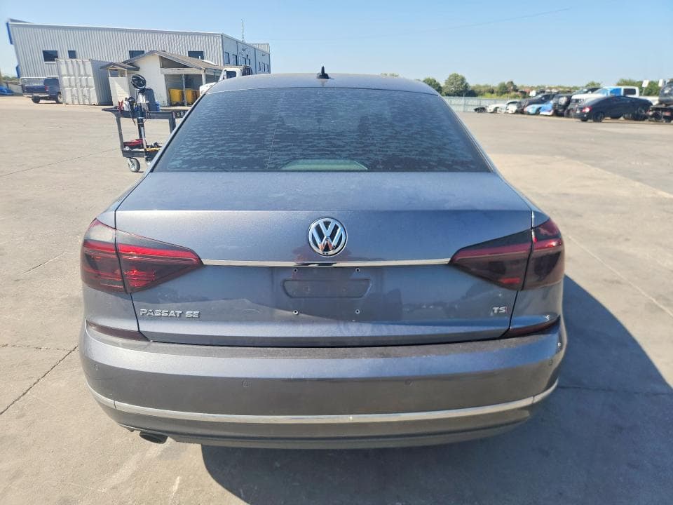 2017 VOLKSWAGEN PASSAT SE 6