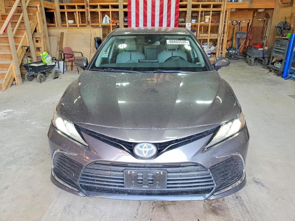 2021 TOYOTA CAMRY XLE 5
