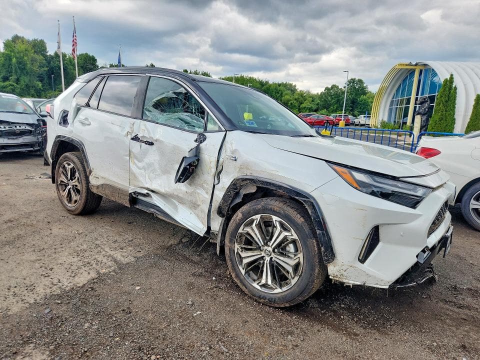 2024 TOYOTA RAV4 PRIME XSE 4