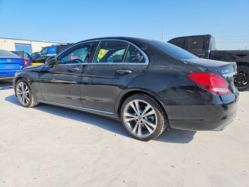 2018 MERCEDES-BENZ C 300 2