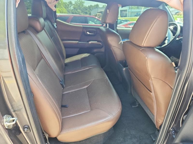 2018 TOYOTA TACOMA LIMITED 10