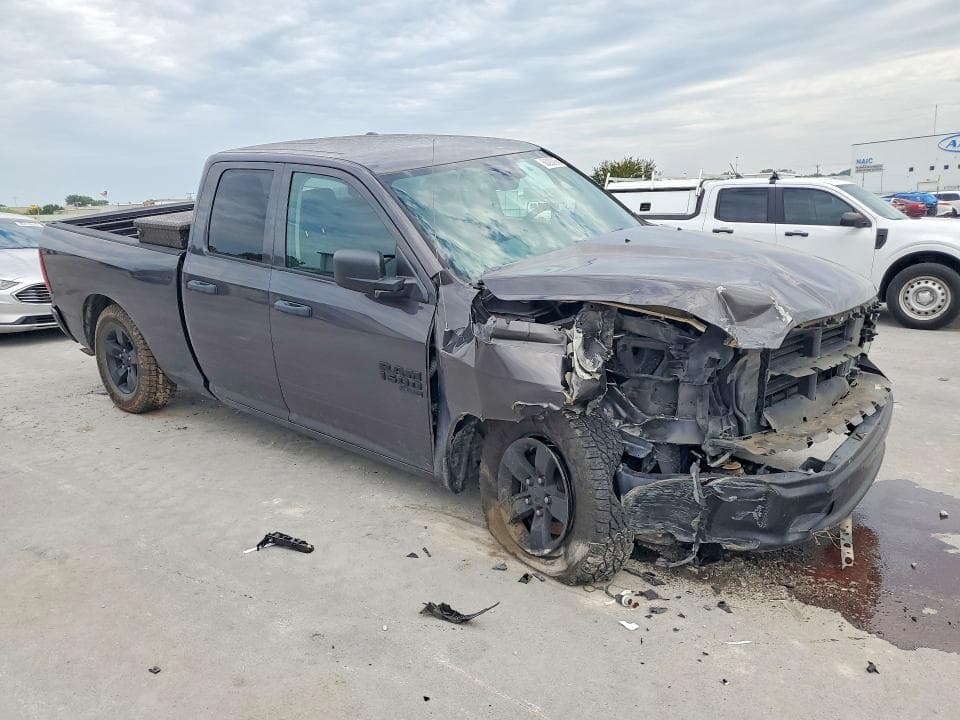2022 RAM 1500 CLASSIC TRADESMAN 4