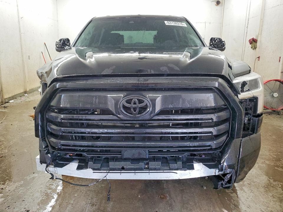 2023 TOYOTA TUNDRA SR 5