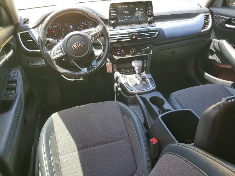 2021 KIA SELTOS S 8