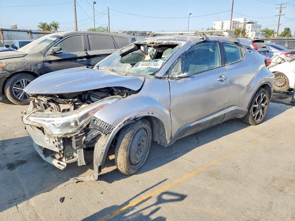 2019 TOYOTA C-HR XLE