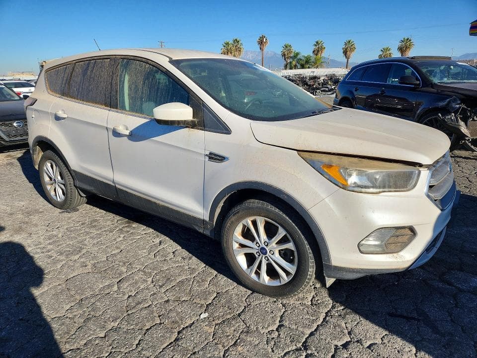 2017 FORD ESCAPE SE 7