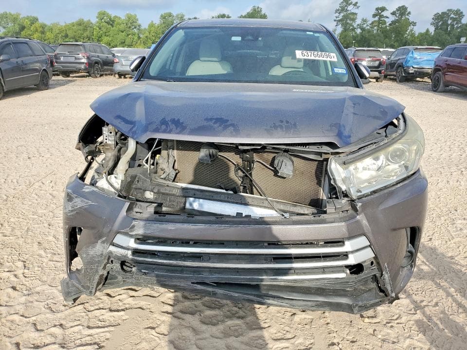 2018 TOYOTA HIGHLANDER LE 5